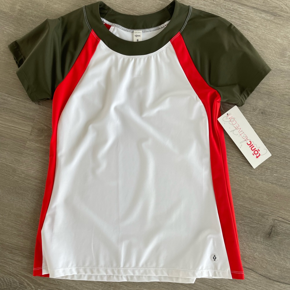 Tonic tennis top